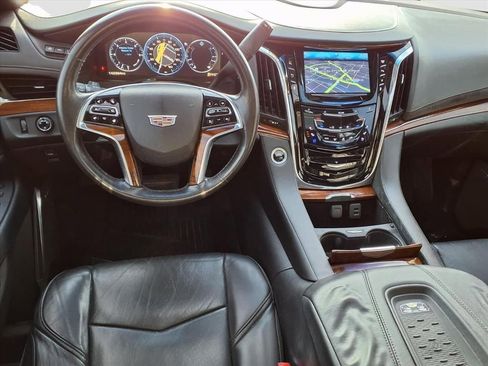 Used 2015 Cadillac Escalade ESV Premium image 7
