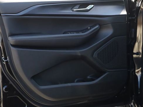 New 2026 Jeep Grand Cherokee Laredo AWD/4WD image 14