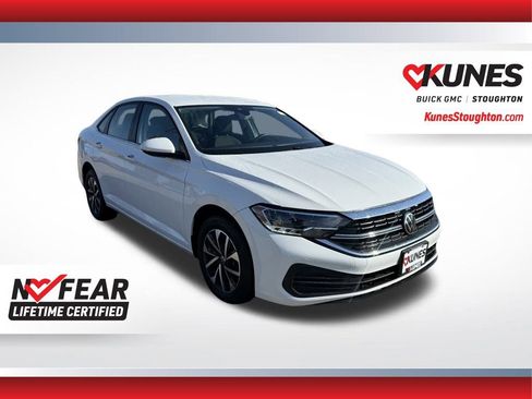 Used 2024 Volkswagen Jetta S image 3