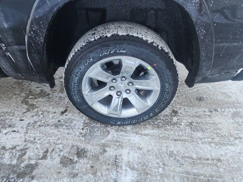 New 2026 RAM 1500 4x4 Crew Cab image 23