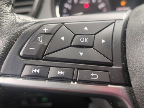 Used 2019 Nissan Rogue SL w/ Premium Package image 14