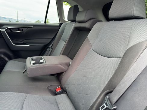 Certified 2025 Toyota RAV4 XLE AWD/4WD image 8