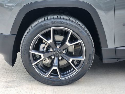 New 2026 Jeep Cherokee Overland w/ Trailer Tow Group AWD/4WD image 11