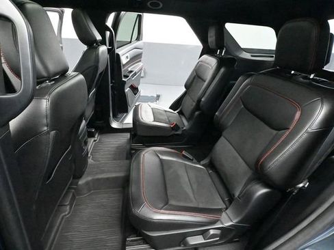 Used 2022 Ford Explorer ST-Line w/ Class IV Trailer Tow Package image 39