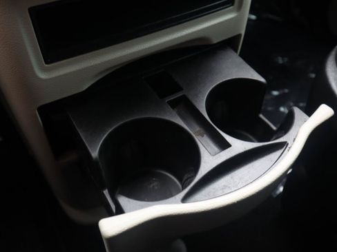 Used 2019 Dodge Grand Caravan SE w/ UConnect Hands-Free Group FWD image 61