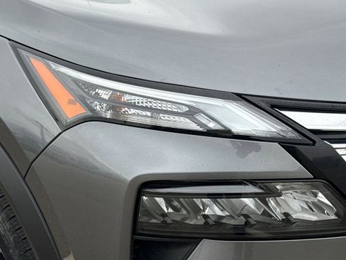 Used 2024 Nissan Rogue SV image 46
