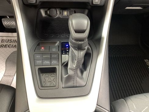 Used 2020 Toyota RAV4 XLE w/ All Weather Liner Package AWD/4WD image 17