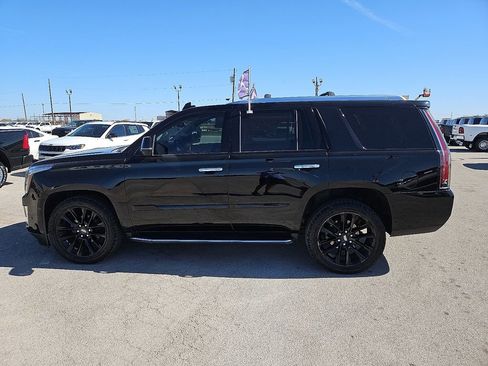 Used 2020 Cadillac Escalade Luxury w/ Escalade Sport Edition image 3
