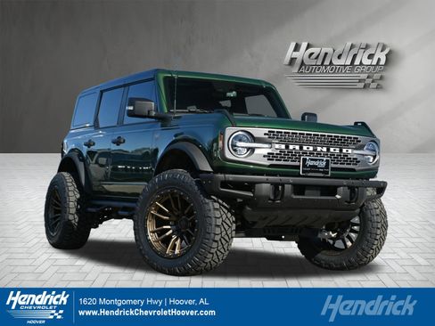 Used 2024 Ford Bronco Badlands image 1