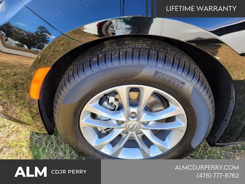 New 2026 Chrysler Pacifica Select FWD image 3