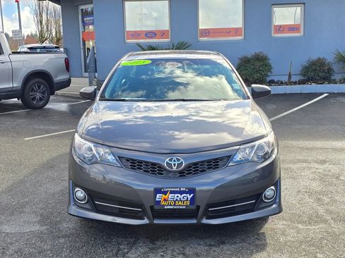 Used 2013 Toyota Camry SE FWD image 2