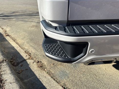 Used 2021 GMC Sierra 1500 Denali w/ Driver Alert Package II image 11