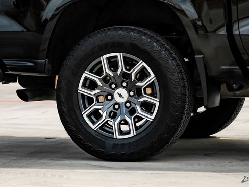 Used 2024 Chevrolet Colorado Z71 w/ Z71 Convenience Package 2 image 90