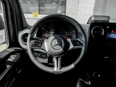 New 2025 Mercedes-Benz Sprinter 2500 image 17