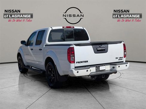 Used 2020 Nissan Frontier SV w/ Midnight Edition Floor Mats image 7