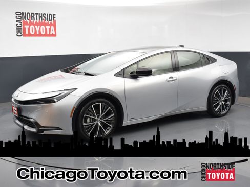 Used 2023 Toyota Prius XLE image 1