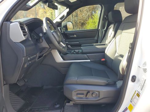 New 2025 Toyota Tundra SR5 image 18