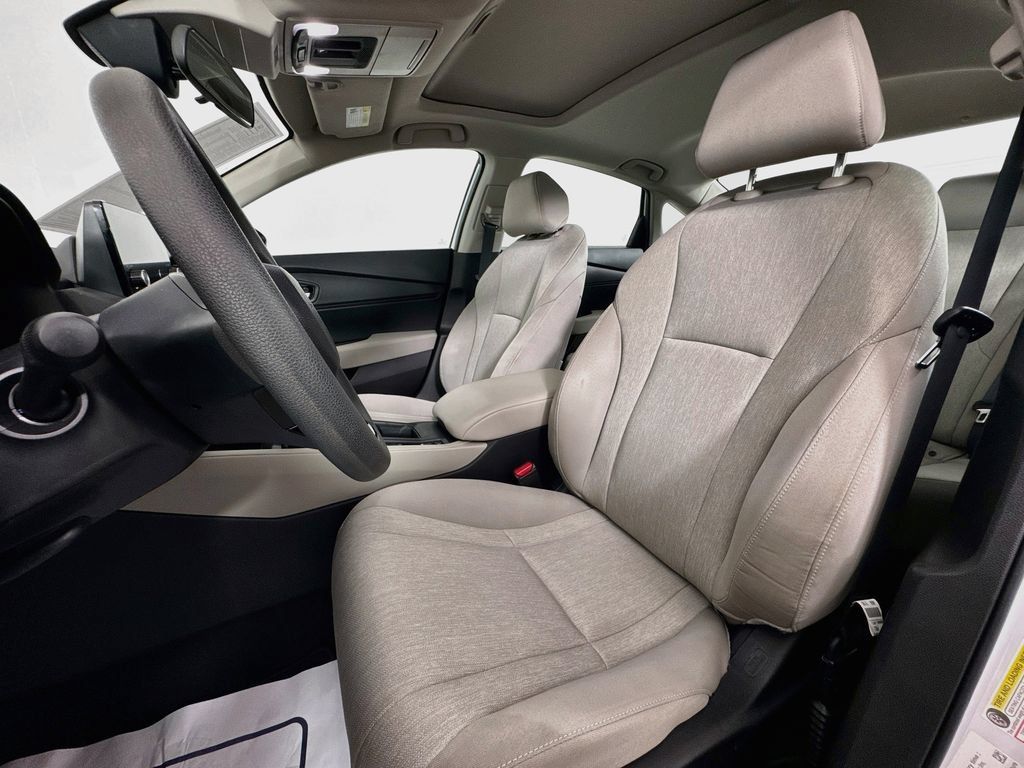 Used 2025 Honda Accord SE image 26
