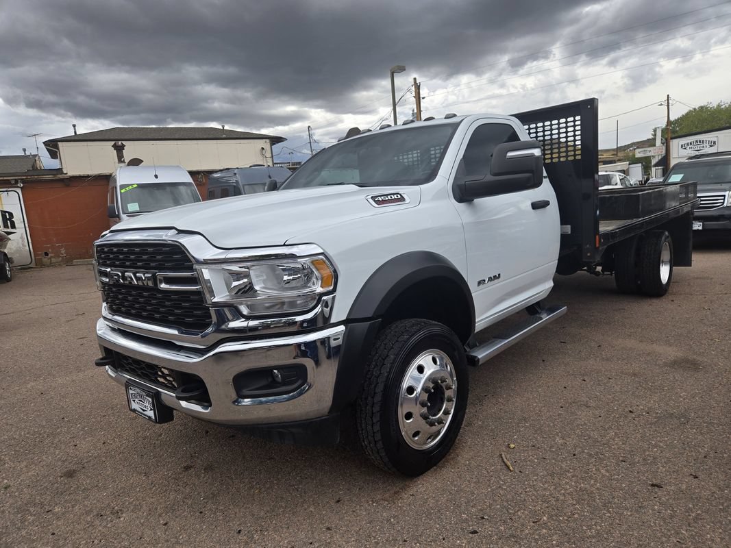 Used 2023 RAM 4500 SLT w/ Quick Order Package 27G SLT AWD/4WD image 4