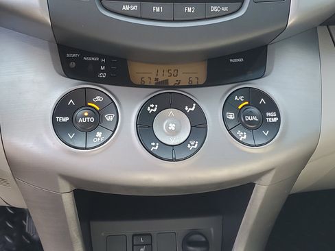 Used 2008 Toyota RAV4 Limited image 25