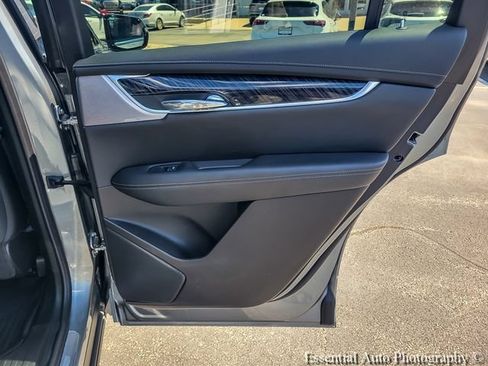 Certified 2023 Cadillac XT6 Premium Luxury w/ LPO, Floor Liner Package AWD/4WD image 25