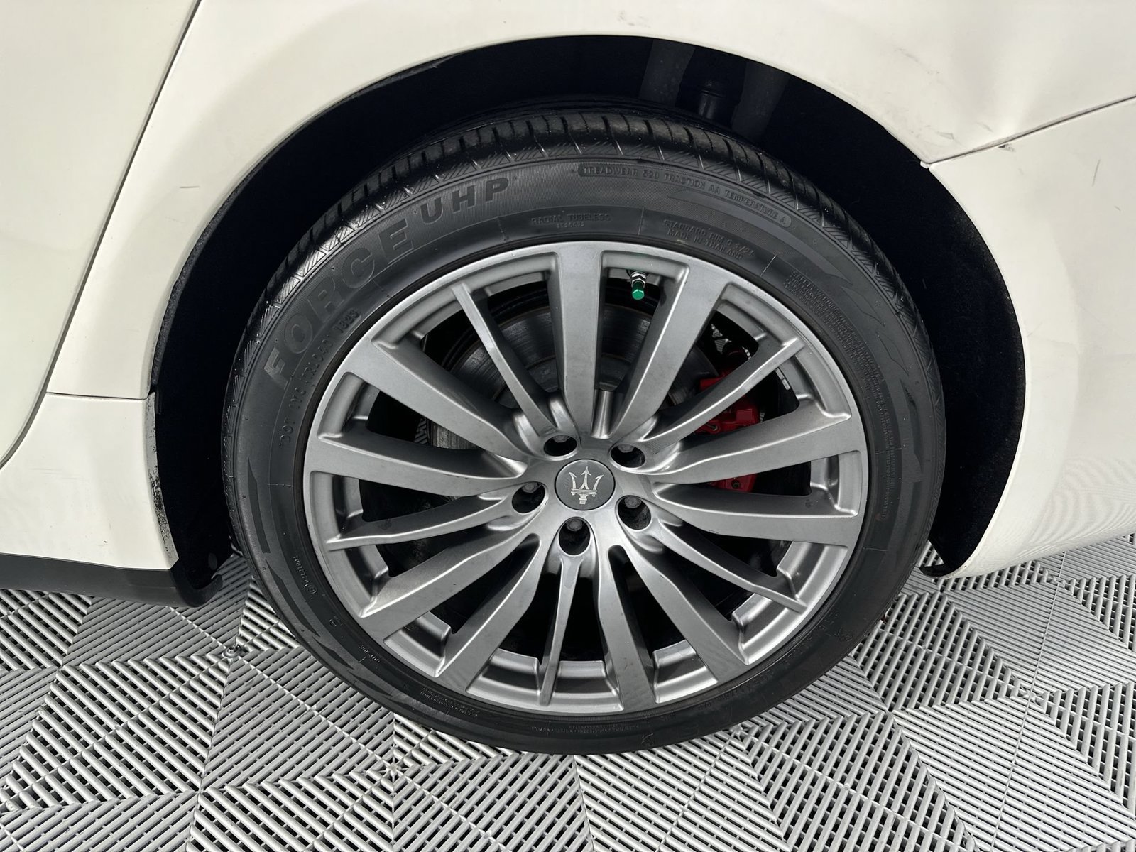 Used 2018 Maserati Ghibli RWD image 6
