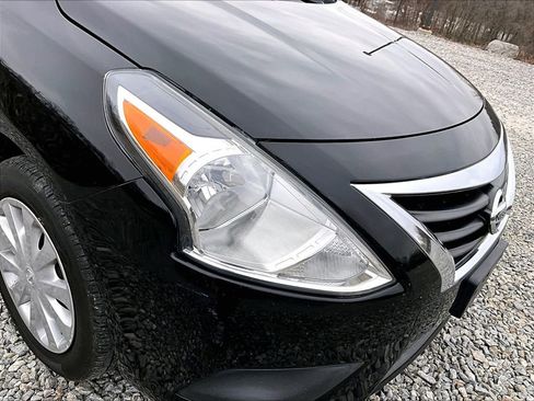 Used 2019 Nissan Versa SV image 27