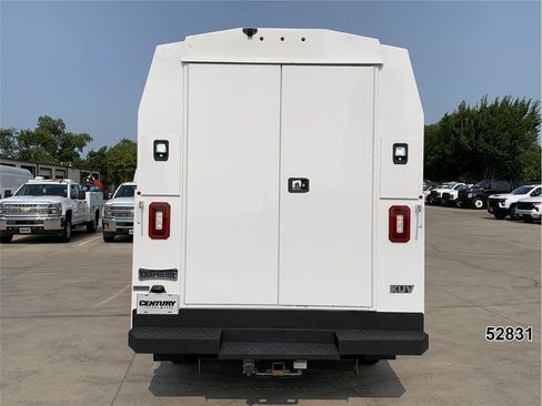Used 2022 Chevrolet Express 3500 w/ Power Convenience Package RWD image 7