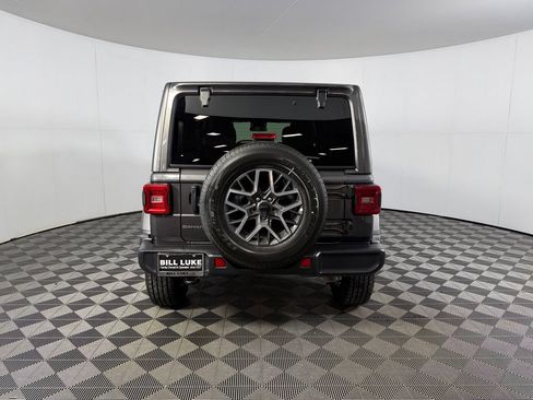 Certified 2025 Jeep Wrangler Unlimited Sahara AWD/4WD image 8