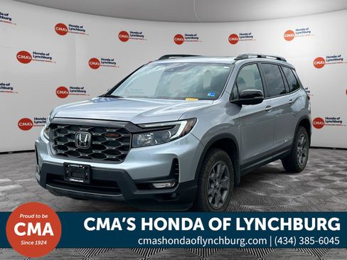 Used 2024 Honda Passport TrailSport image 1