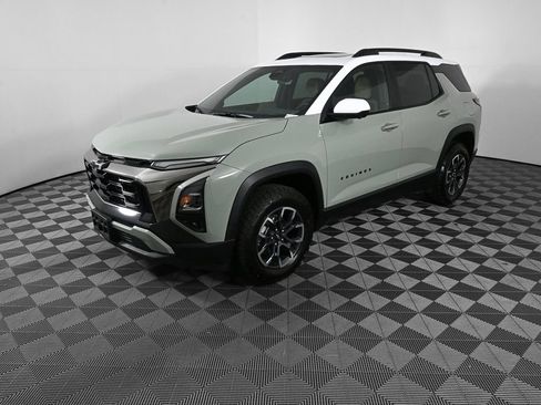 Used 2026 Chevrolet Equinox ACTIV w/ Safety and Technology Package AWD/4WD image 1