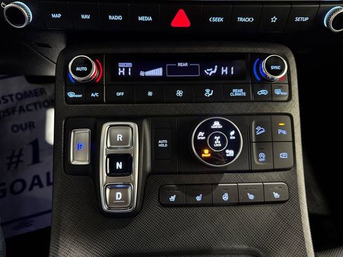 Used 2025 Hyundai Palisade Limited AWD/4WD image 35