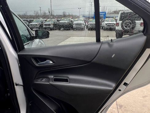 Used 2020 Chevrolet Equinox LT image 14