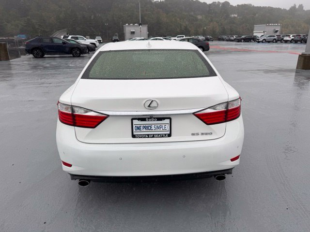 Used 2015 Lexus ES 350 w/ Luxury Package FWD image 4