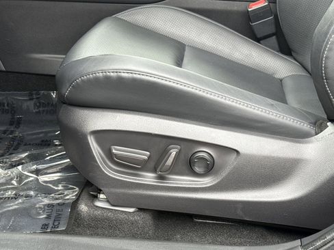 Used 2024 Toyota Crown Limited image 13