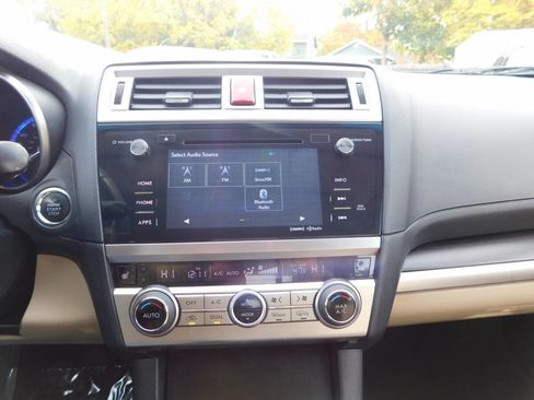 Used 2017 Subaru Legacy 2.5i Limited w/ Popular Package #4 image 10