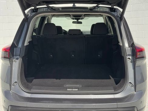 Used 2025 Nissan Rogue SV FWD image 15