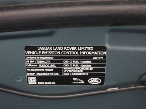 Used 2024 Land Rover Range Rover Sport SE AWD/4WD image 88