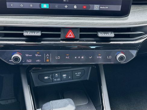 Used 2025 Kia K5 EX FWD image 12