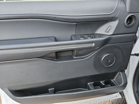 Used 2024 Ford Expedition Max XLT image 13
