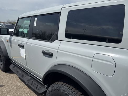 New 2026 Ford Bronco Badlands AWD/4WD image 18