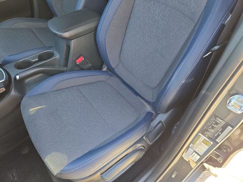 Used 2025 Kia Seltos S FWD image 16