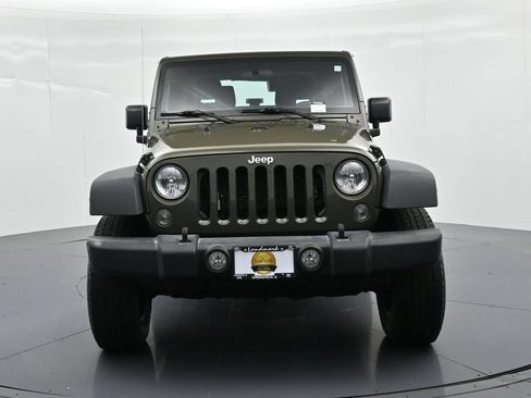 Used 2015 Jeep Wrangler Sport w/ Connectivity Group AWD/4WD image 3