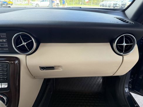 Used 2014 Mercedes-Benz SLK 250 image 35