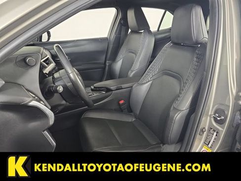Used 2019 Lexus UX 200 FWD image 23