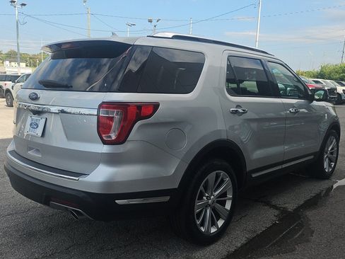 Used 2019 Ford Explorer Limited w/ Class III Trailer Tow Package FWD image 5