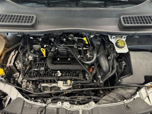 Used 2019 Ford Escape SE FWD image 6