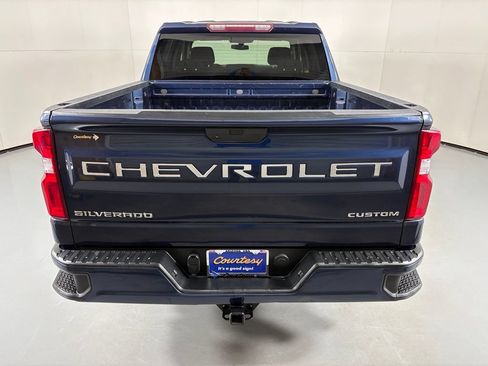 Used 2020 Chevrolet Silverado 1500 Custom w/ Custom Value Package RWD image 7