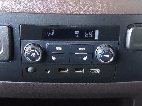 Used 2020 GMC Yukon Denali w/ Open Road Package image 16