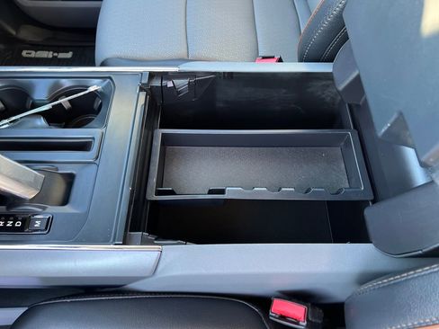 Used 2024 Ford F150 Lariat w/ FX4 Off-Road Package image 15